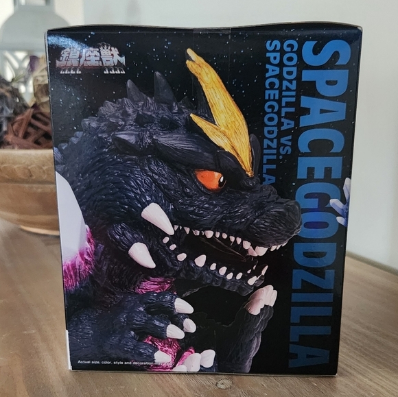 🦖 Bandai Namco Space Godzilla Figure – Kaiju Collectible, NIB, NWT - Picture 11 of 14